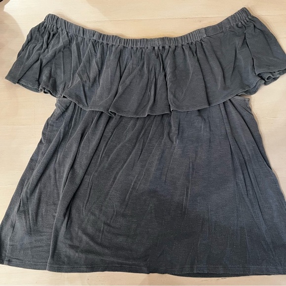 American Eagle Off-Shoulder Button-Down Top in Green XL - Picture 6 of 6